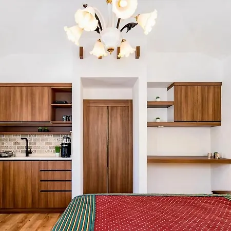 Tradition Trifft Moderne ! Entdecken Sie Dorfleben Auf Einem Anwesen Mit Zwei Modernen Bungalows Βουρλά