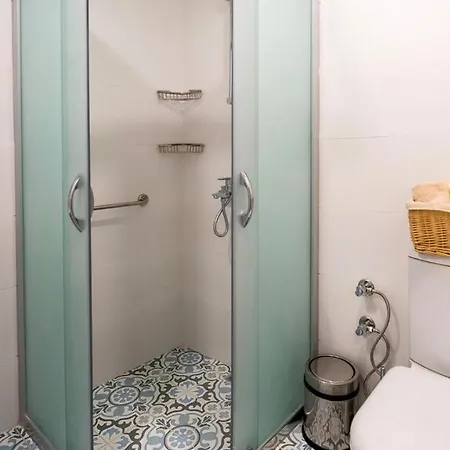 Tradition Trifft Moderne ! Entdecken Sie Dorfleben Auf Einem Anwesen Mit Zwei Modernen Bungalows Βίλα *